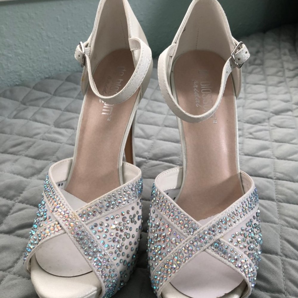 De Blossom Platform Heels Bridal/Prom - Picture 2 of 9